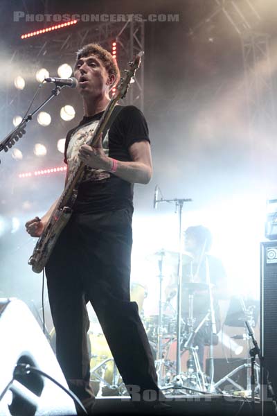 BABYSHAMBLES - 2013-07-08 - PARIS - Place de la Republique - 